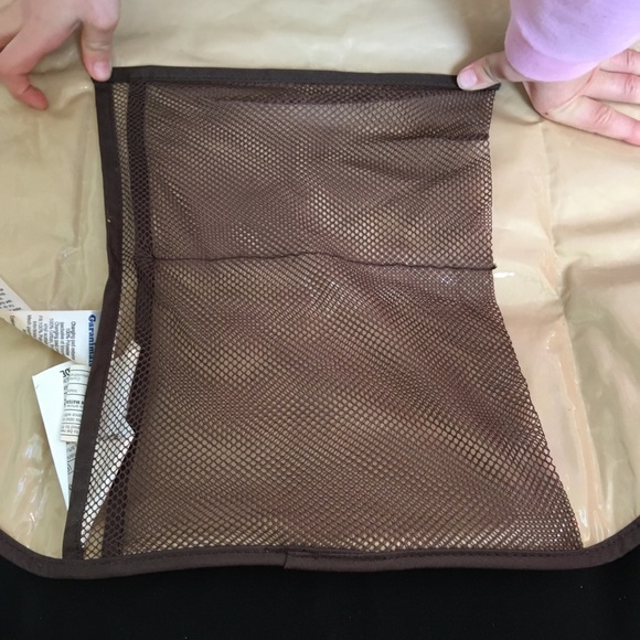 BABY DIAPER CHANGING WALLET - Picture 4 of 6
